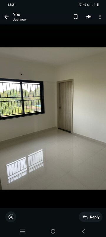 Room in 2 BHK Apartment at Kohinoor Sapphire 2, Tathawade – for Rent
