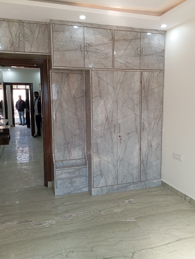 undefined, krishna nagar 2.5 Bedroom 100 Sq.Ft. Builder Floor In Krishna Nagar Delhi 8122706