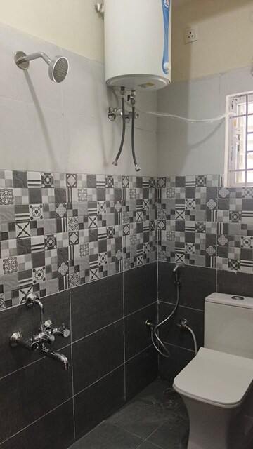 Team Area in 2 BHK Apartment at Whitefield – for Rent