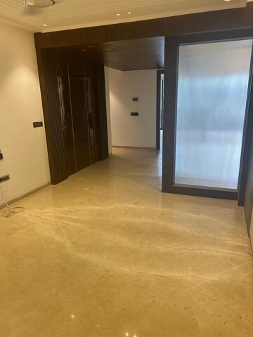 Room in 3 BHK Builder Floor at Ansal Sushant Lok I, Sector 43 – for Rent