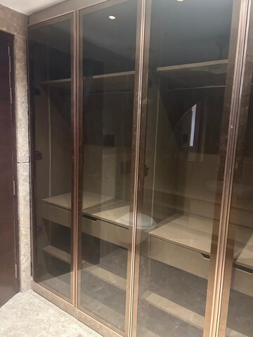 Bathroom in 3 BHK Builder Floor at Ansal Sushant Lok I, Sector 43 – for Rent