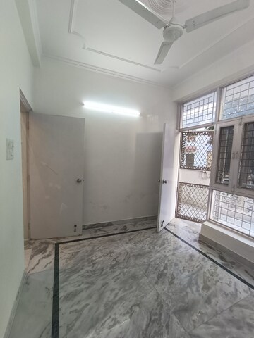 Building Lobby in 3 BHK Builder Floor at Srishti Greenfield Homes, Green Fields Colony – for Sale