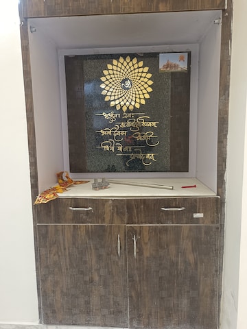 Furnished Amenities in 3 BHK Builder Floor at Srishti Greenfield Homes, Green Fields Colony – for Sale