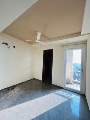 Room in 3 BHK Apartment at Aerocity – for Rent