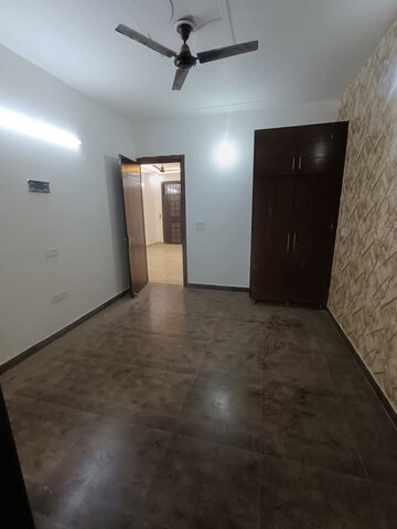Room in 3 BHK Builder Floor at Sector 42 – for Sale