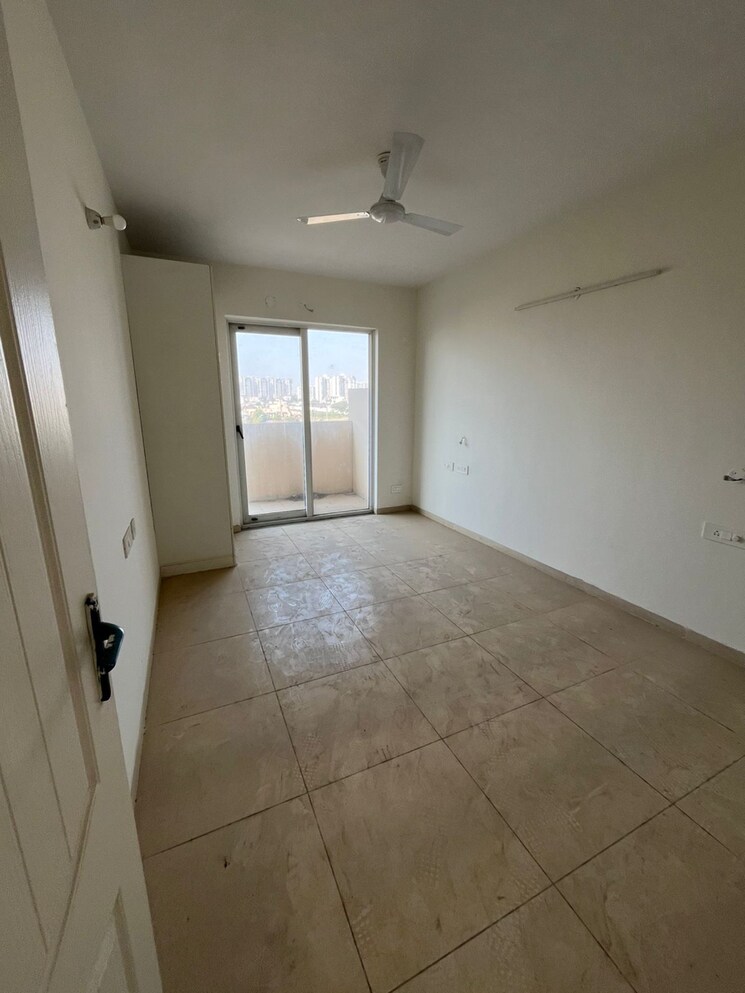 Room, sushma-valencia 3.5 Bedroom 2250 Sq.Ft. Apartment In Nagla Road Zirakpur 8122792