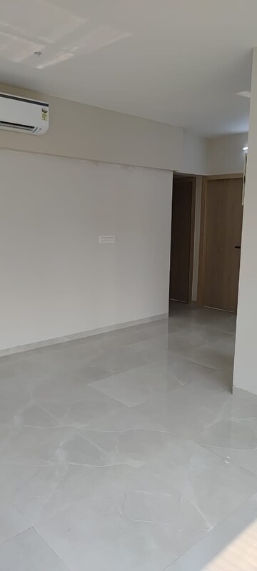 2 BHK Apartment For Resale in Avishiv Shanti Niketan Chembur Mumbai  8122949