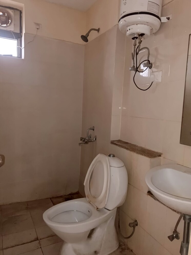 Bathroom, vatika-inxt-emilia-floors 2 Bedroom 930 Sq.Ft. Builder Floor In Sector 82 Gurgaon 8122852
