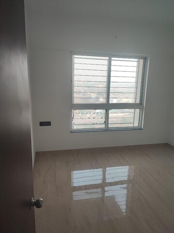 Room in 2 BHK Apartment at VTP Leonara, Mahalunge – for Rent