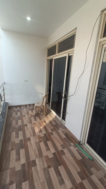 Balcony in 3 BHK Builder Floor at SS Mayfield Gardens, Sector 51 – for Rent
