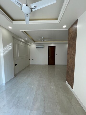 Kitchen in 4 BHK Builder Floor at Kohli One Malibu Town, Sector 47 – for Rent