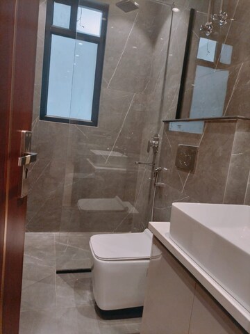 Bathroom in 4 BHK Builder Floor at SS Mayfield Gardens, Sector 51 – for Rent