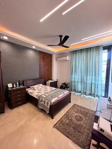 Bedroom in 4 BHK Builder Floor at SS Mayfield Gardens, Sector 51 – for Rent