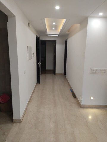 Room in 3 BHK Builder Floor at SS Mayfield Gardens, Sector 51 – for Rent