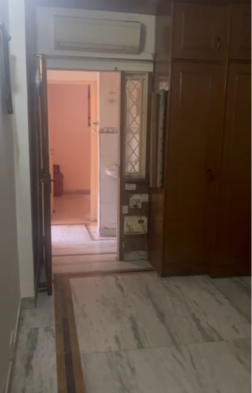 Building Lobby in 2.5 BHK Independent House at DLF Pink Town House, Dlf City Phase 3 – for Rent