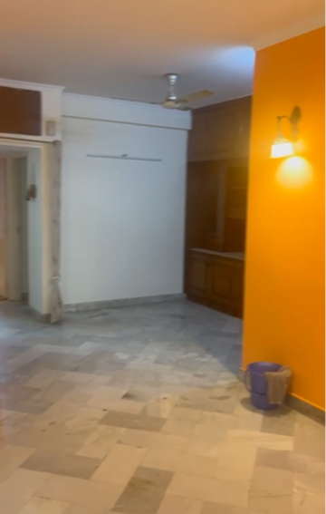 Room in 2.5 BHK Independent House at DLF Pink Town House, Dlf City Phase 3 – for Rent