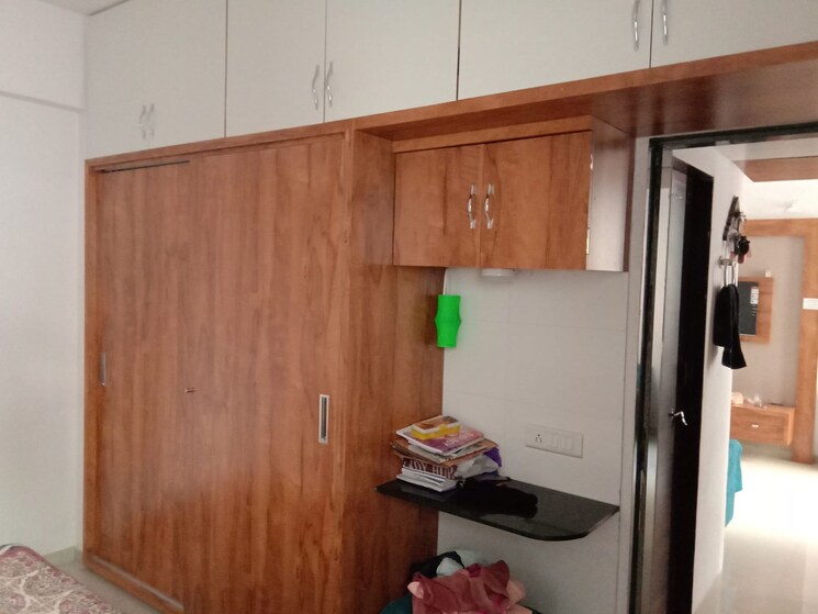 Room, zundal 2 Bedroom 125 Sq.Yd. Apartment In Zundal Ahmedabad 8122910