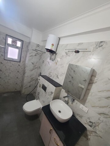 Bathroom in 3 BHK Builder Floor at SS Southend Floors, South City 2 – for Rent