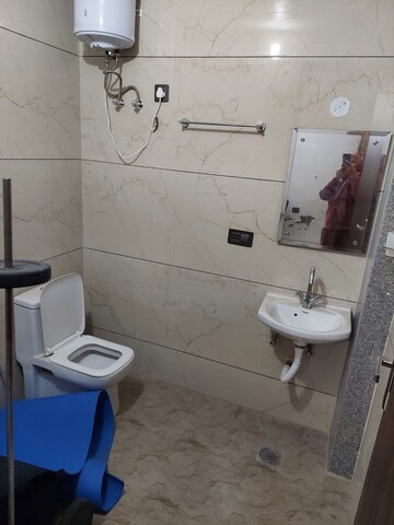 Bathroom in 3 BHK Builder Floor at SS Southend Floors, South City 2 – for Rent