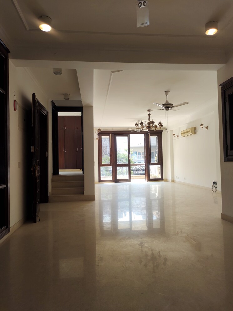 Kitchen, kailash colony 3 Bedroom 2700 Sq.Ft. Builder Floor In Kailash Colony Delhi 8122920