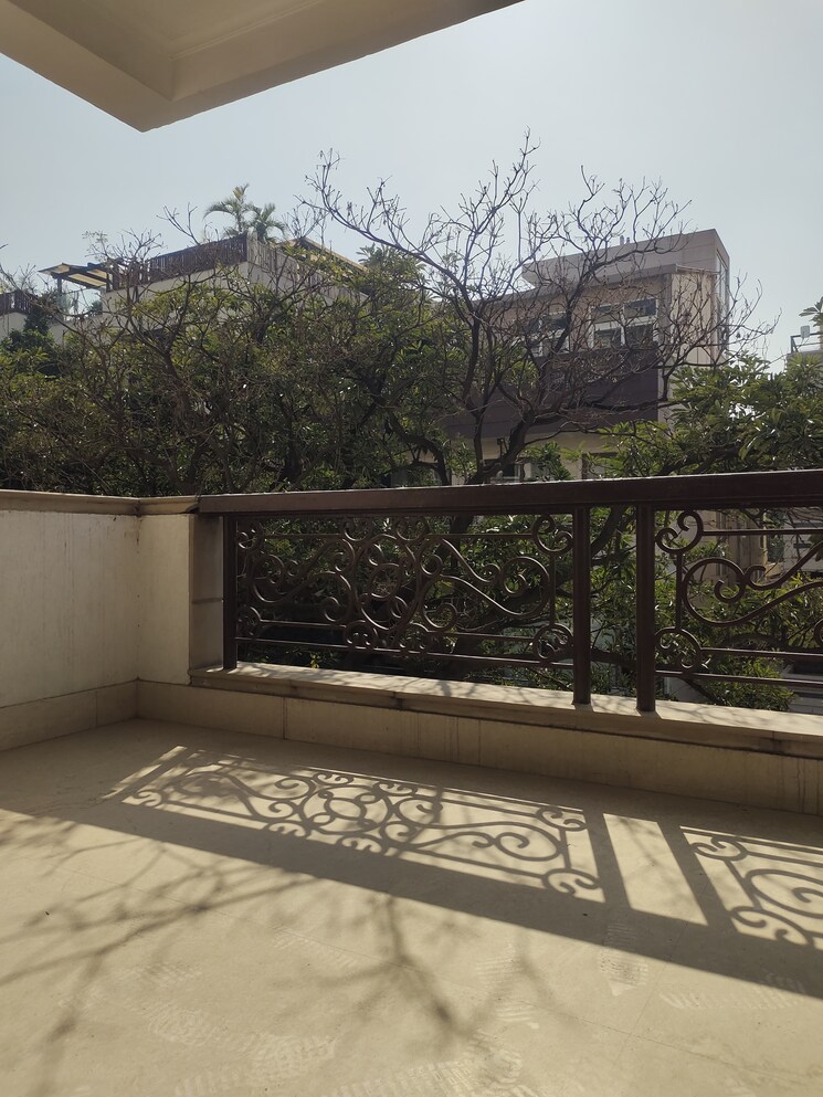 Balcony, kailash colony 3 Bedroom 2700 Sq.Ft. Builder Floor In Kailash Colony Delhi 8122920