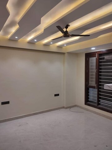Kitchen in 3 BHK Builder Floor at Puri Kohinoor, Sector 89 – for Sale