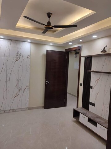 Kitchen in 3 BHK Builder Floor at Puri Kohinoor, Sector 89 – for Sale