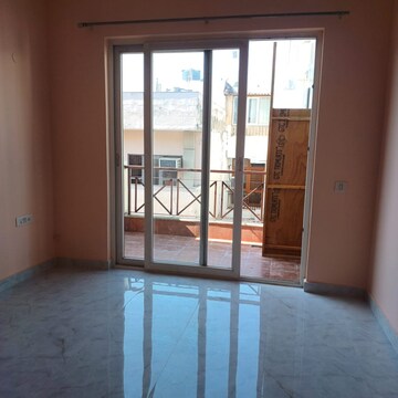 Room in 2 BHK Builder Floor at Ansal Sushant Lok I, Sector 43 – for Rent