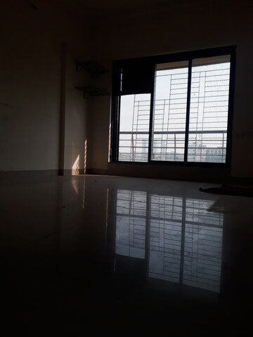 Room in 2 BHK Apartment at K Raheja Interface Heights, Malad West – for Sale