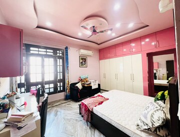 Bedroom in 6+ BHK Villa at Ansal API Palm Ville, Sushant Golf City – for Sale