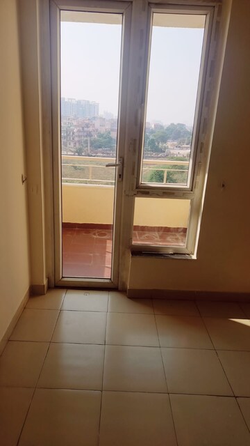 Room in 3 BHK Apartment at AEZ Aloha, Sector 57 – for Rent