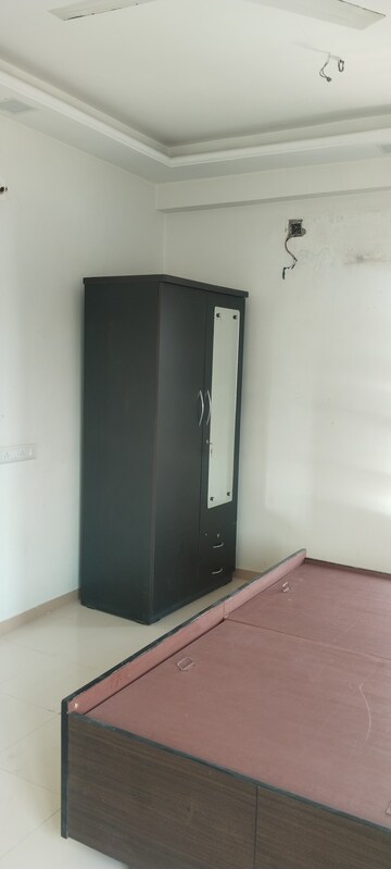 Bedroom in 3 BHK Apartment at Satellite – for Rent