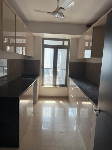 3 BHK Apartment For Rent in Oberoi Sky City, Borivali East