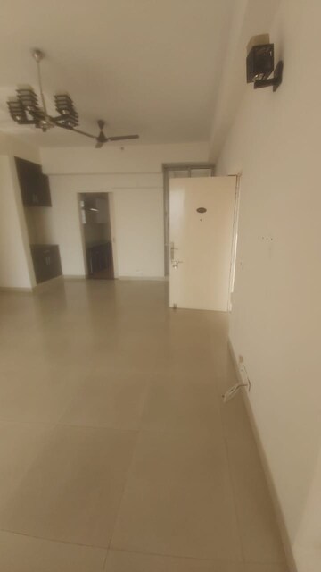 Room in 2 BHK Apartment at Unitech The Residences Sector 33, Sector 33 – for Rent