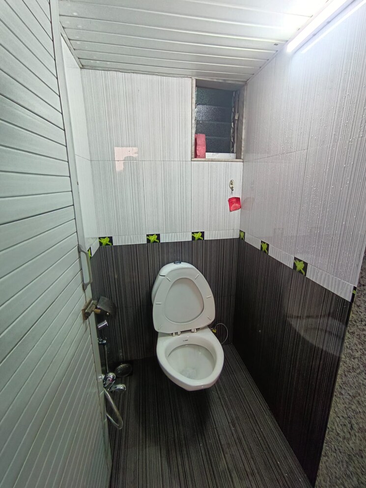 Bathroom, colaba 1 Bedroom 500 Sq.Ft. Apartment In Colaba Mumbai 8123119
