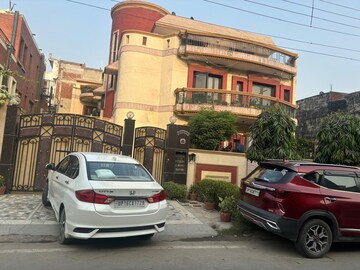 6+ BHK Villa – Exterior View View at Sector 82 - for Sale