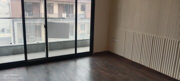 Room in 3 BHK Builder Floor at Ardee City, Sector 52 – for Sale