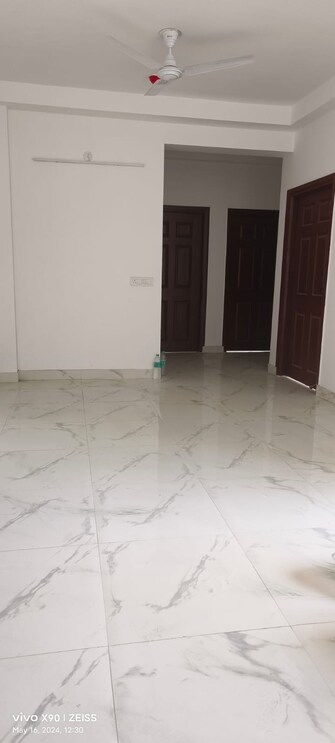 3 BHK Apartment For Rent in Purvanchal Royal City Chi V Greater Noida Greater Noida  8123183