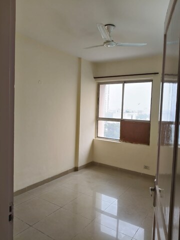 Room in 4 BHK Builder Floor at Ardee City, Sector 52 – for Rent
