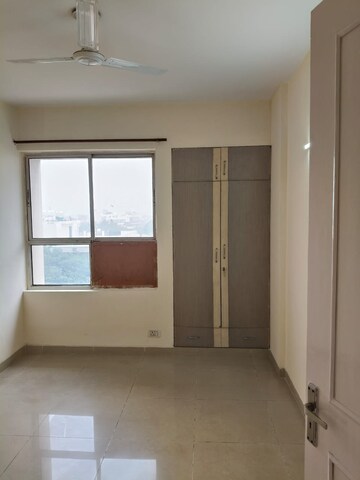 Room in 4 BHK Builder Floor at Ardee City, Sector 52 – for Rent