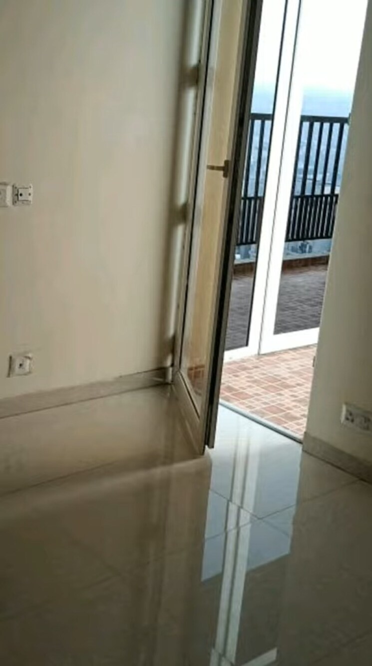 Balcony, dasnac-the-jewel 2.5 Bedroom 1370 Sq.Ft. Apartment In Sector 75 Noida 8123290