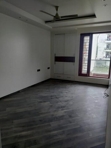 Room in 3 BHK Builder Floor at Puri Kohinoor, Sector 89 – for Sale