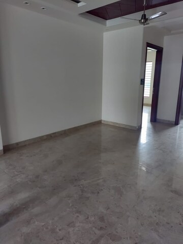 Room in 3 BHK Builder Floor at Puri Kohinoor, Sector 89 – for Sale