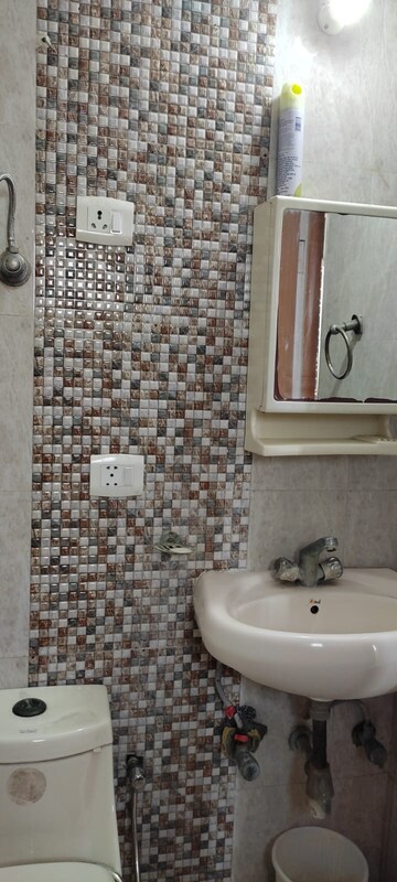 Bathroom in 2 BHK Builder Floor at Sector 23 – for Rent