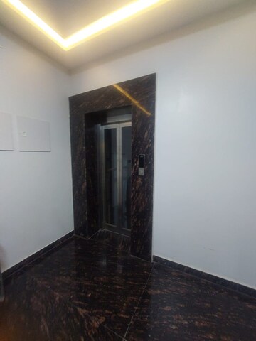 Room in 3 BHK Builder Floor at Gomti Nagar – for Rent