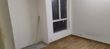 Room in 3 BHK Apartment at Jaypee Greens Kosmos, Sector 134 – for Rent