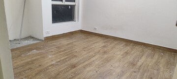Room in 3 BHK Apartment at Jaypee Greens Kosmos, Sector 134 – for Rent