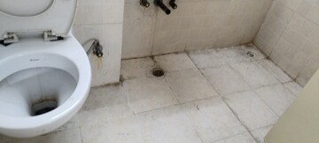 Bathroom in 3 BHK Apartment at Jaypee Greens Kosmos, Sector 134 – for Rent