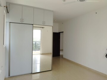 Room in 3 BHK Apartment at Prestige Falcon City, Konanakunte – for Rent