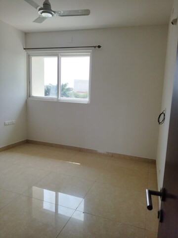Room in 3 BHK Apartment at Prestige Falcon City, Konanakunte – for Rent